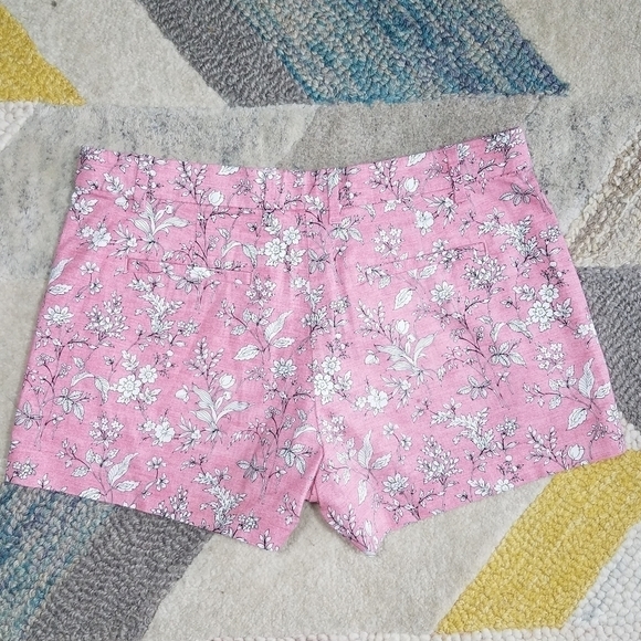 Gap Floral Pink and White Khakis Shorts - Picture 4 of 6